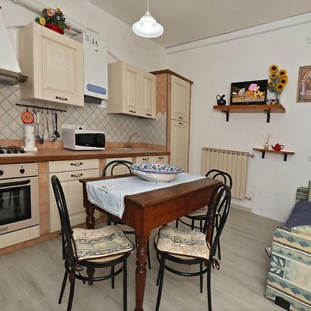 Agriturismo Villa Mozart Nel Verde กุบบีโอ ภายนอก รูปภาพ