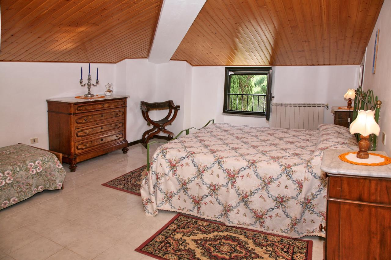 Agriturismo Villa Mozart Nel Verde กุบบีโอ ภายนอก รูปภาพ