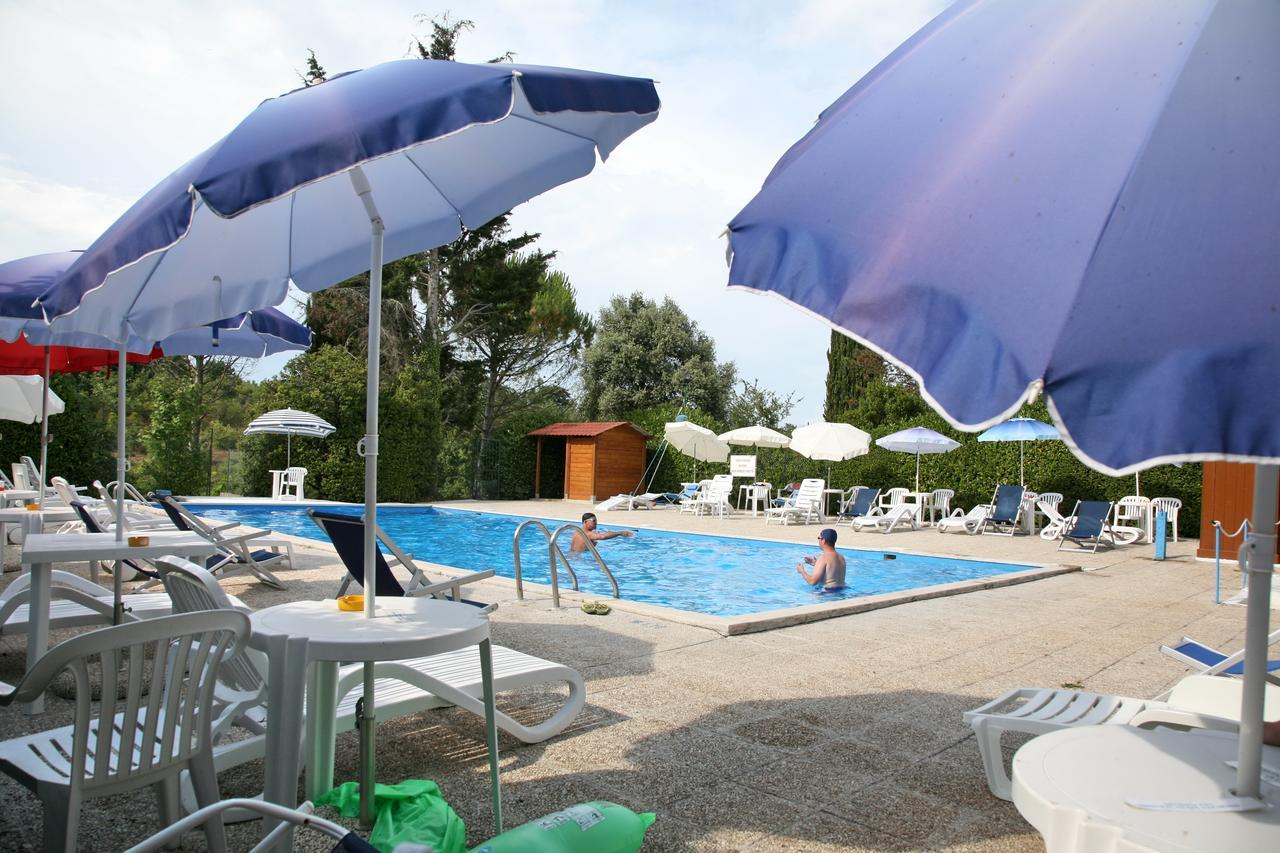Agriturismo Villa Mozart Nel Verde กุบบีโอ ภายนอก รูปภาพ