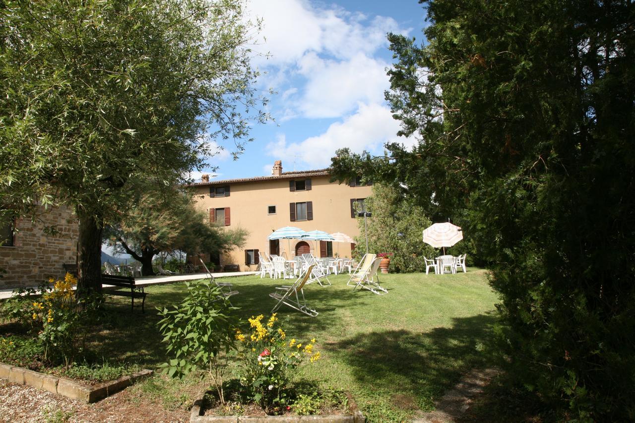 Agriturismo Villa Mozart Nel Verde กุบบีโอ ภายนอก รูปภาพ