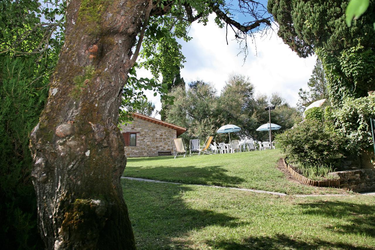 Agriturismo Villa Mozart Nel Verde กุบบีโอ ภายนอก รูปภาพ