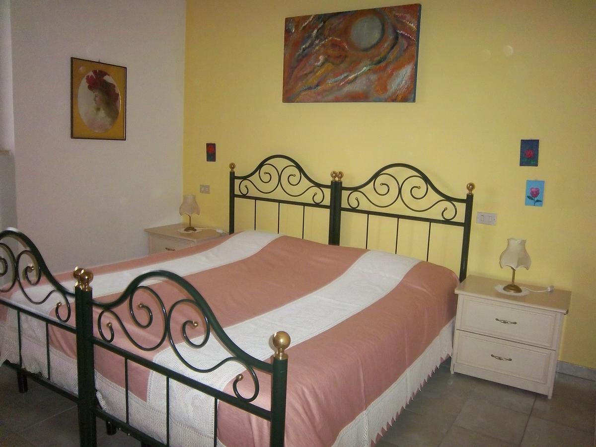 Agriturismo Villa Mozart Nel Verde กุบบีโอ ภายนอก รูปภาพ