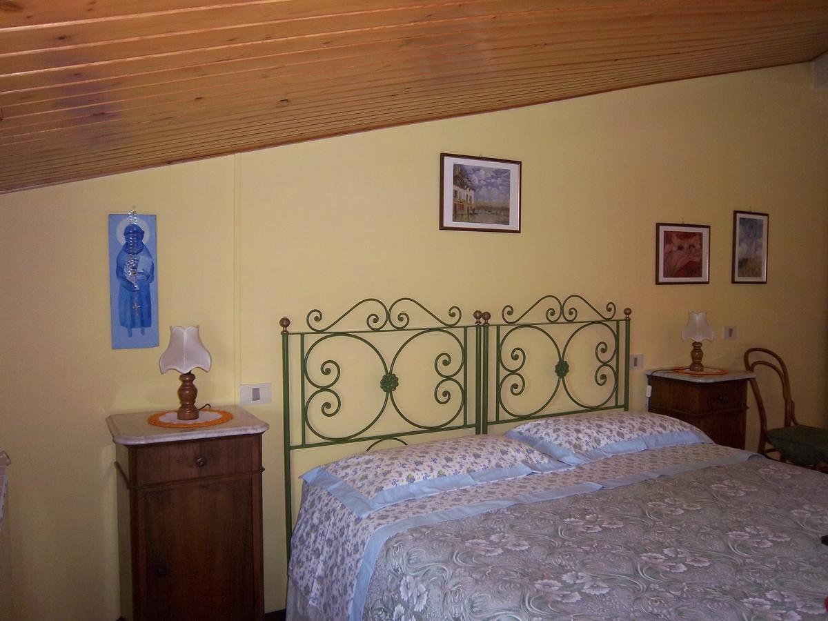 Agriturismo Villa Mozart Nel Verde กุบบีโอ ภายนอก รูปภาพ