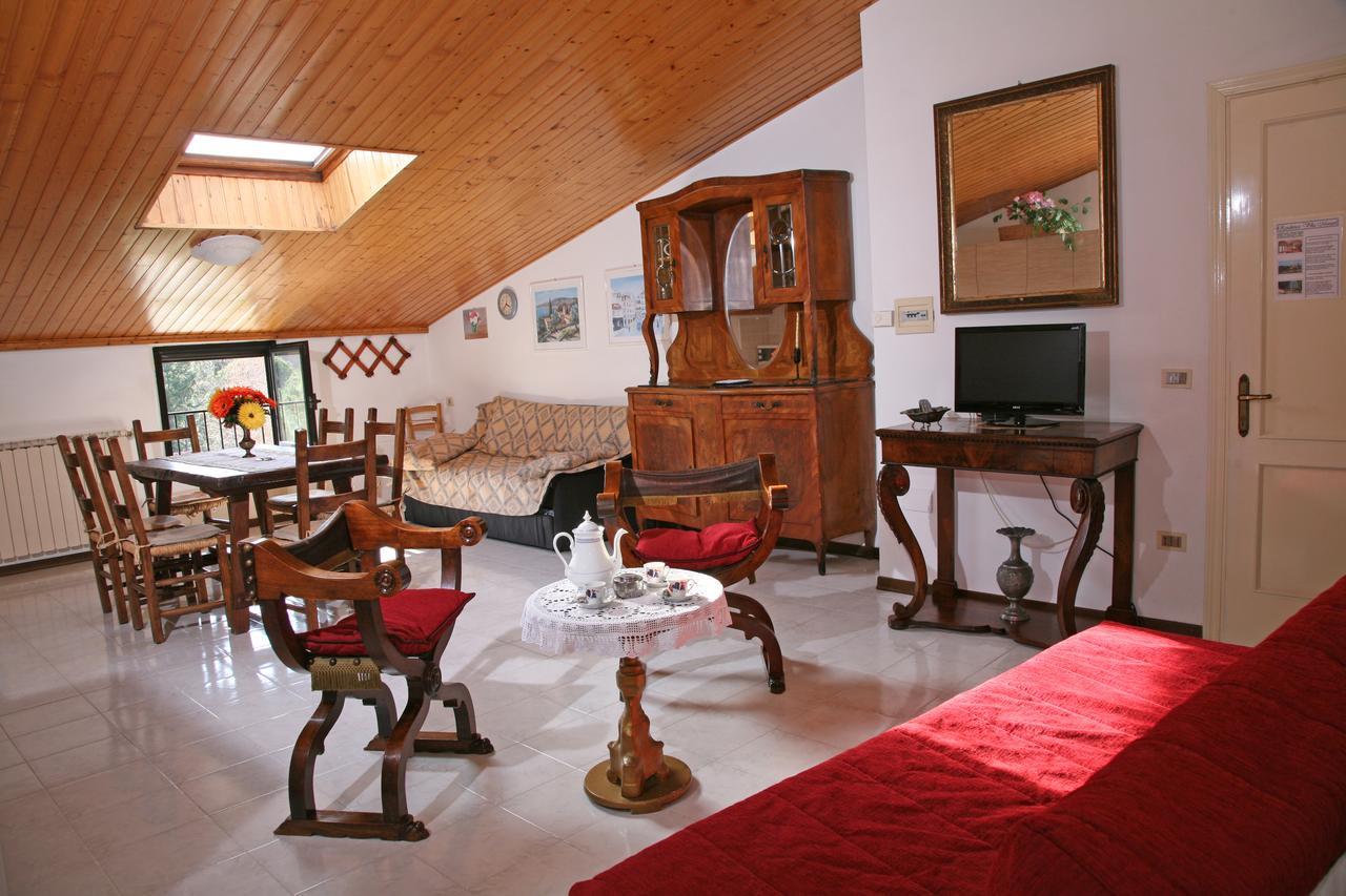 Agriturismo Villa Mozart Nel Verde กุบบีโอ ภายนอก รูปภาพ