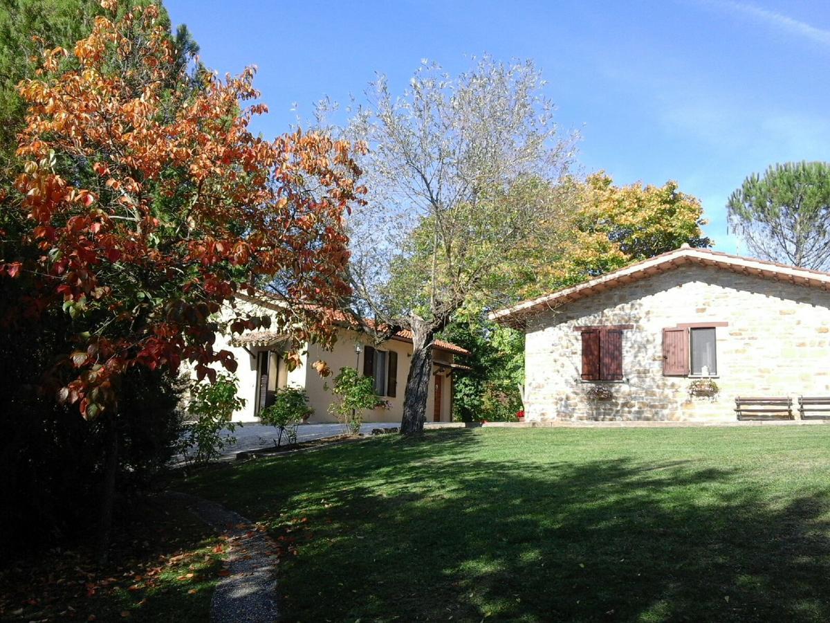 Agriturismo Villa Mozart Nel Verde กุบบีโอ ภายนอก รูปภาพ