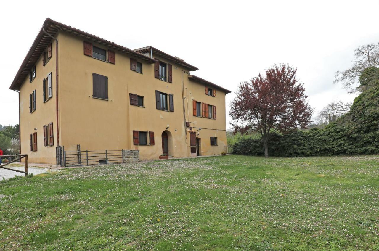 Agriturismo Villa Mozart Nel Verde กุบบีโอ ภายนอก รูปภาพ